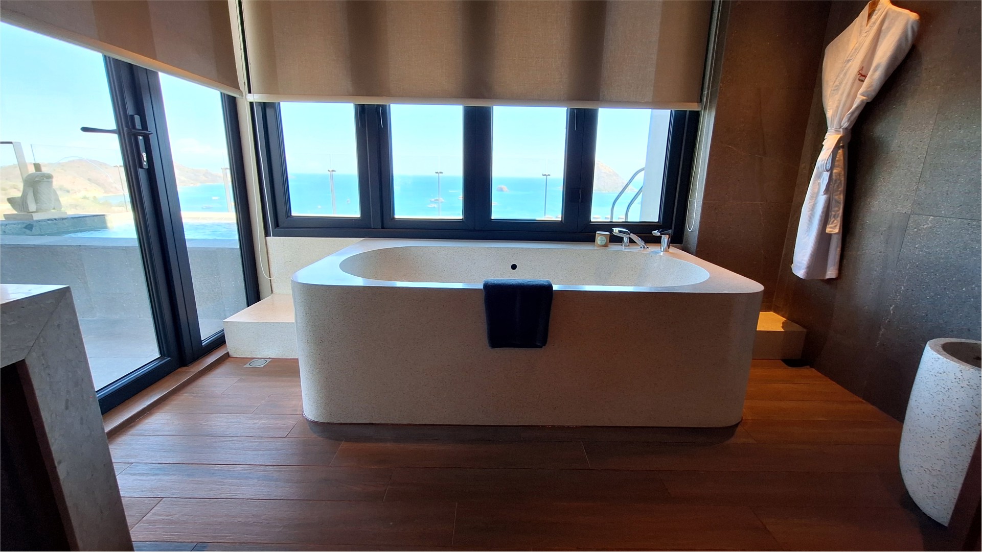 Komodo Suite - Family Suite With Pool Gallery